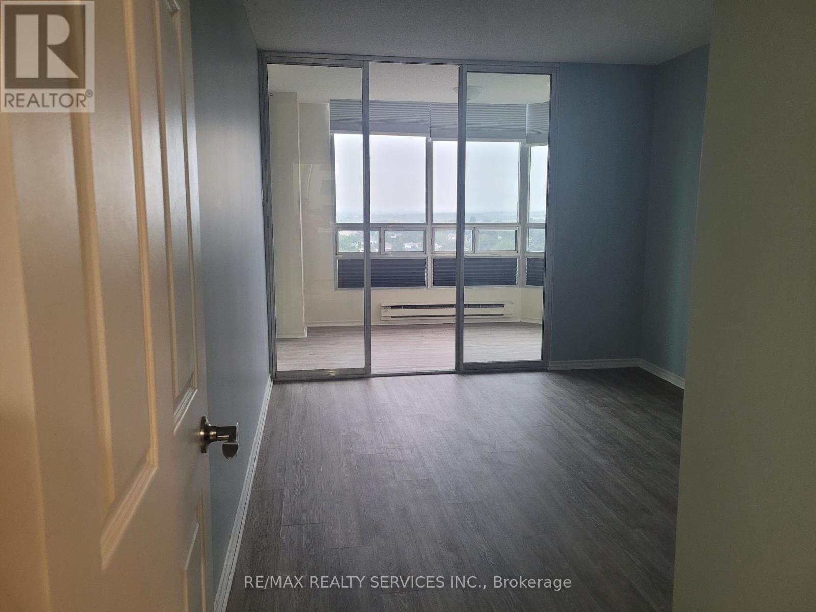 1206 - 330 Mill Street S, Brampton, Ontario  L6Y 3V3 - Photo 12 - W12307528
