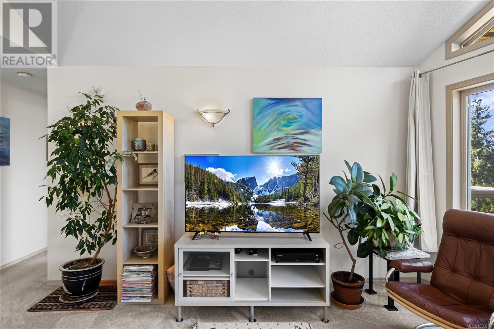 Property at 3122 Dolphin Dr NW image 5