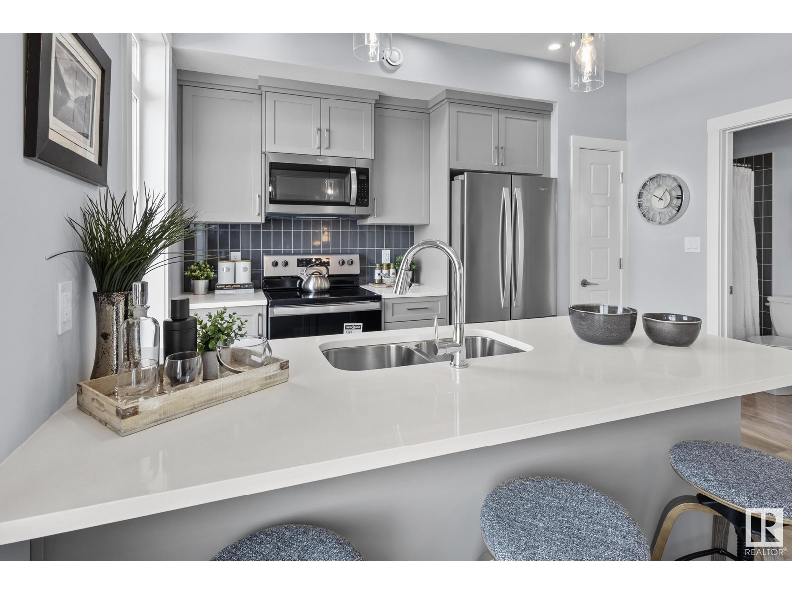 Property at #25 6905 25 AV SW image 3