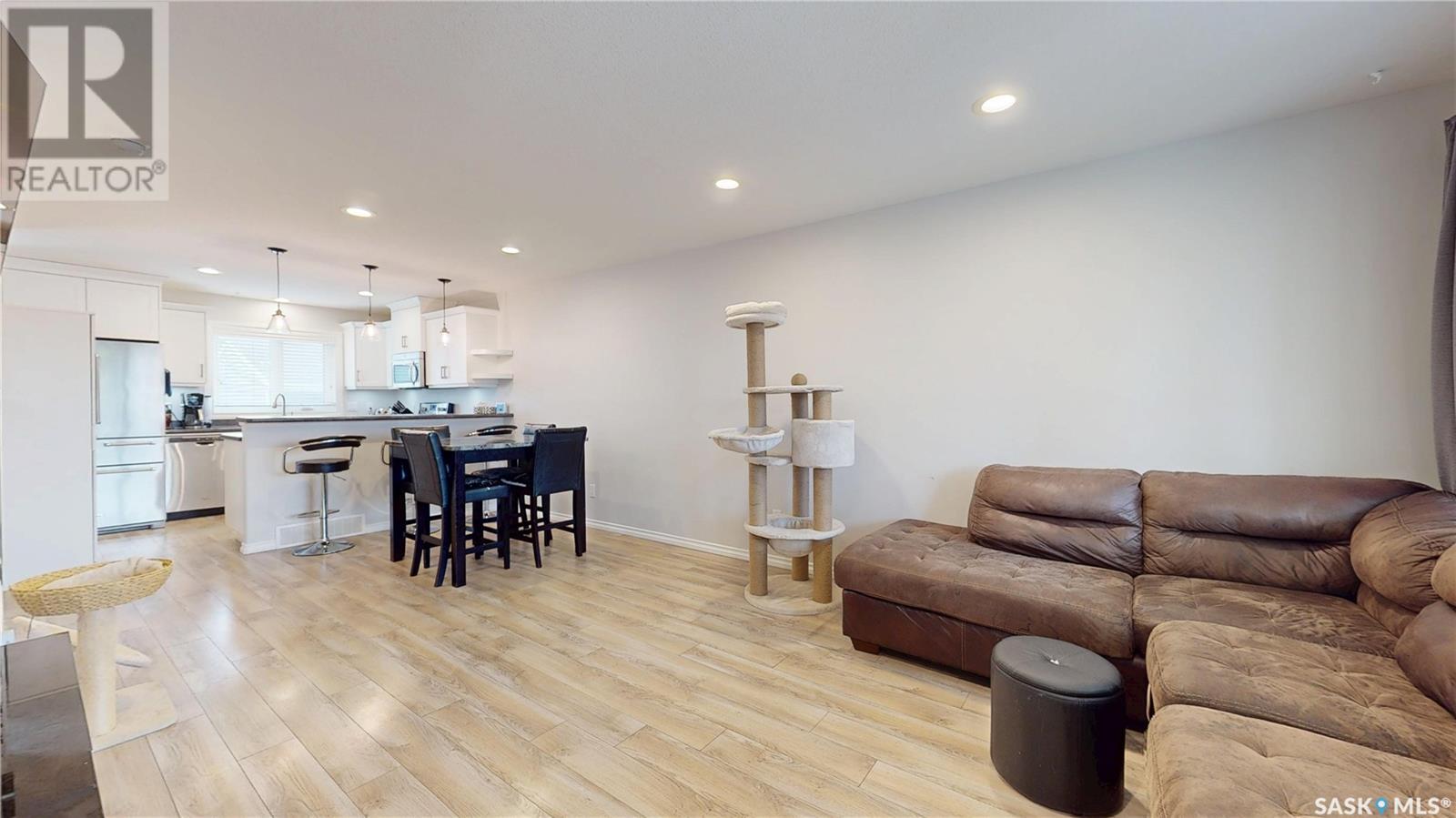 Property at 5625 Cederholm AVENUE image 3