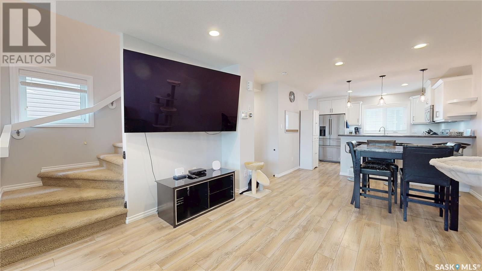 Property at 5625 Cederholm AVENUE image 4