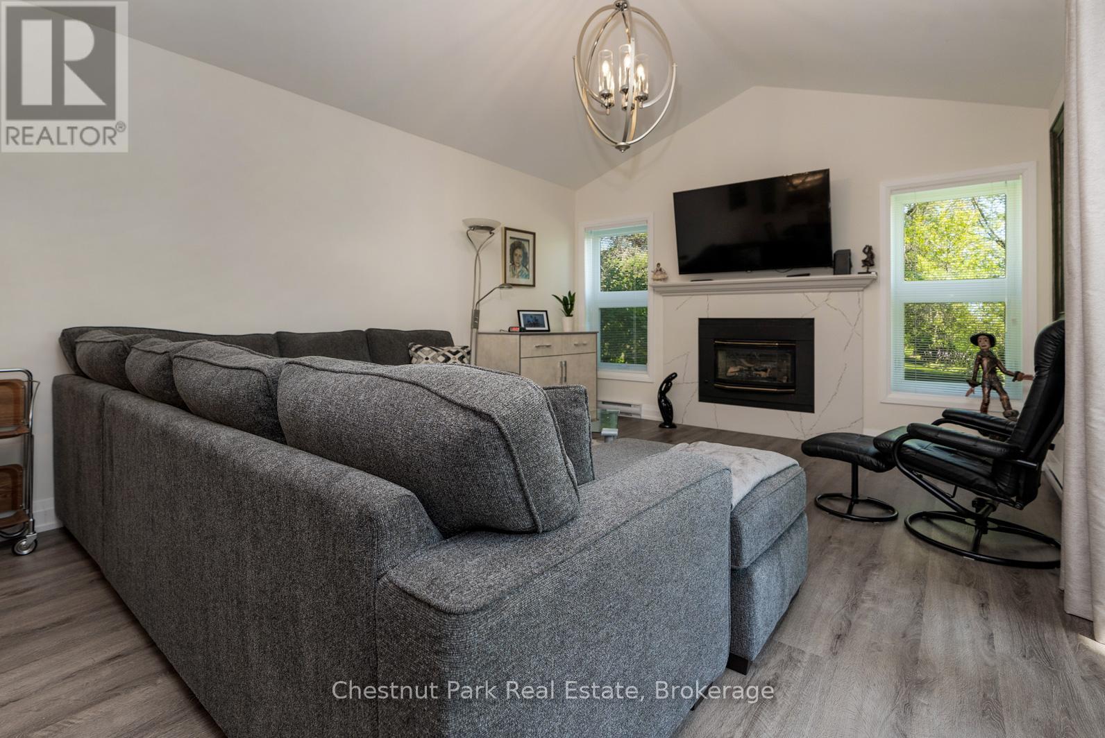 774 Johnston Park Avenue, Collingwood, Ontario  L9Y 5C7 - Photo 9 - S12306822