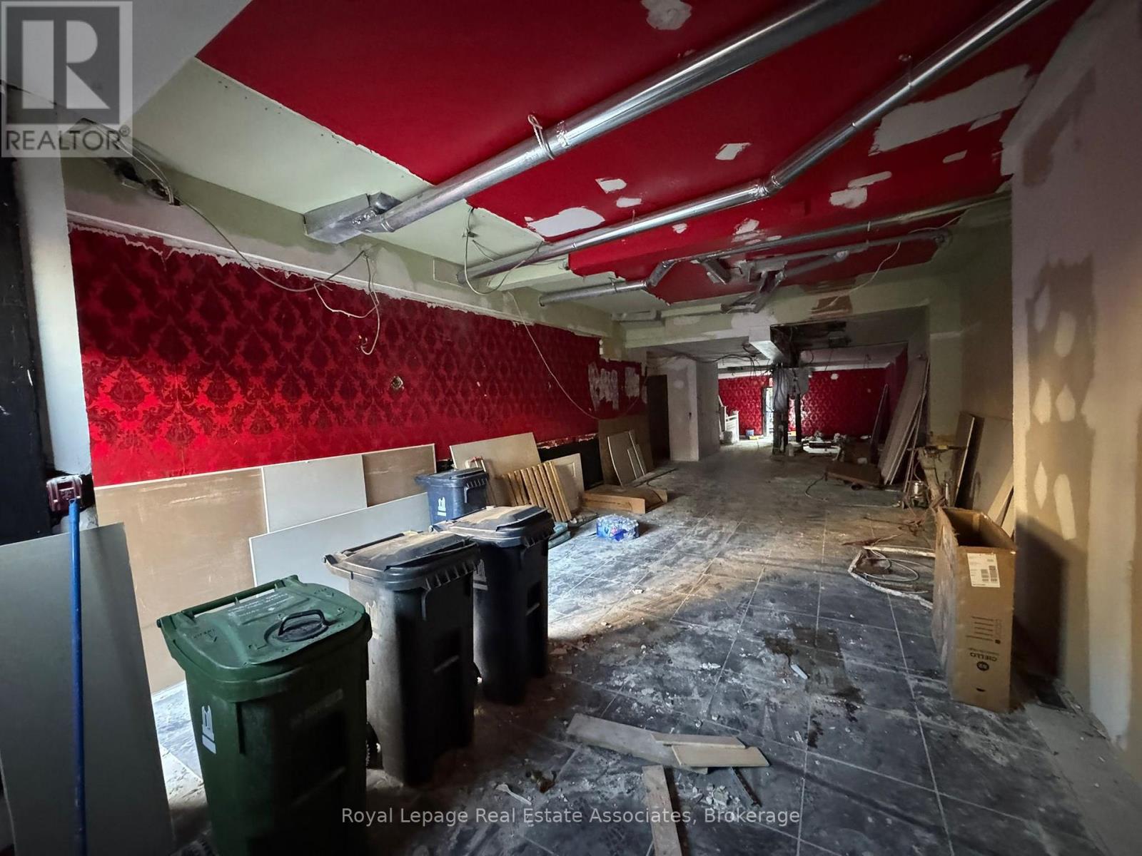 Main Floor - 200 Bathurst Street, Toronto, Ontario  M5T 2R8 - Photo 12 - C12307655