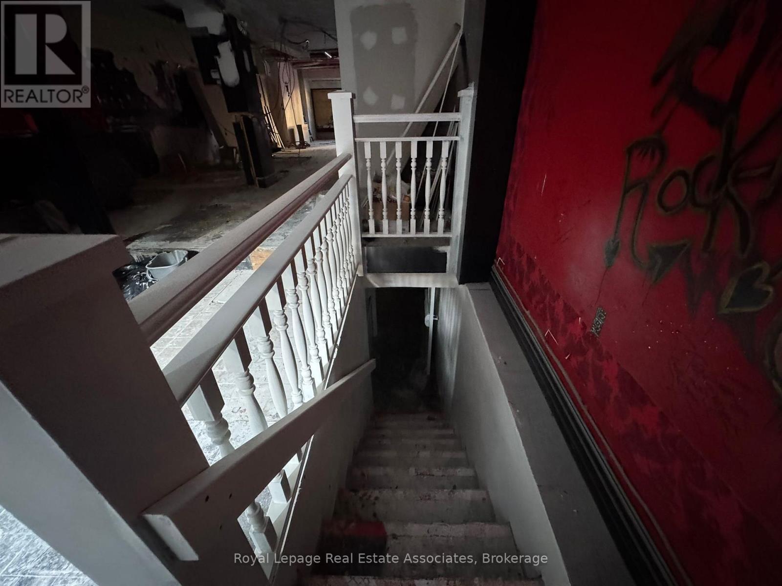 Main Floor - 200 Bathurst Street, Toronto, Ontario  M5T 2R8 - Photo 5 - C12307655