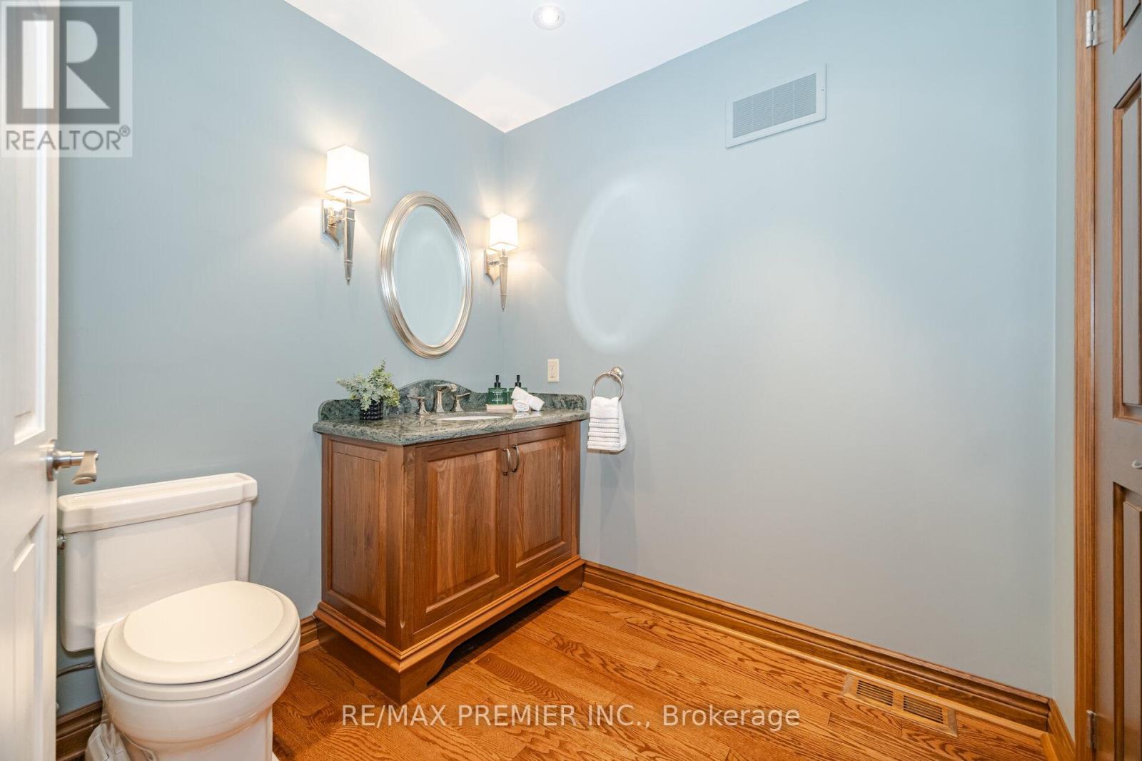 18 Ingleview Drive, Caledon, Ontario  L7C 1P3 - Photo 24 - W12307184