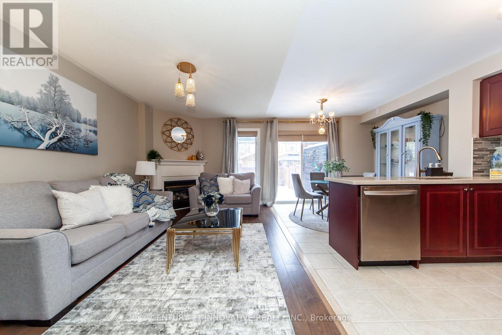Property at 18 GATEWAY COURT image 4