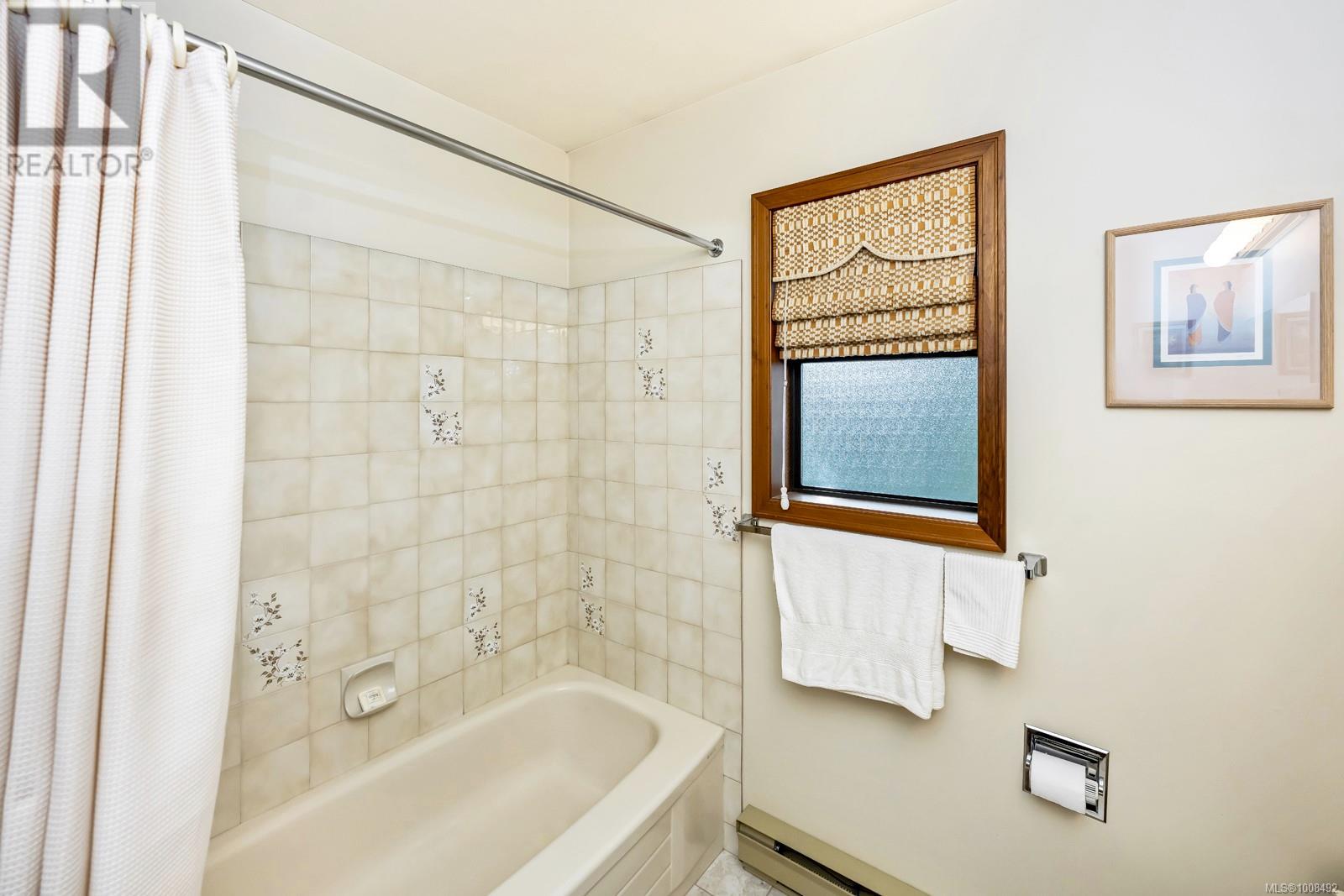 800 Seamist Pl, Saanich, British Columbia  V8Y 2R4 - Photo 34 - 1008492