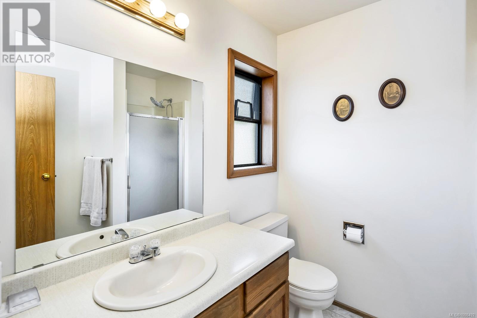 800 Seamist Pl, Saanich, British Columbia  V8Y 2R4 - Photo 36 - 1008492