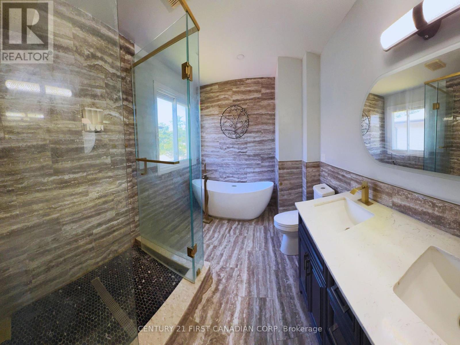 239 Edmunds Place, London South, Ontario  N5Z 4V9 - Photo 11 - X12307735