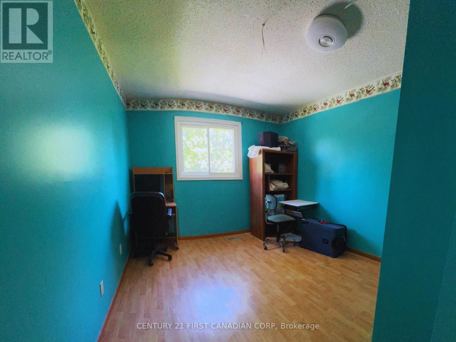 239 Edmunds Place, London South, Ontario  N5Z 4V9 - Photo 13 - X12307735