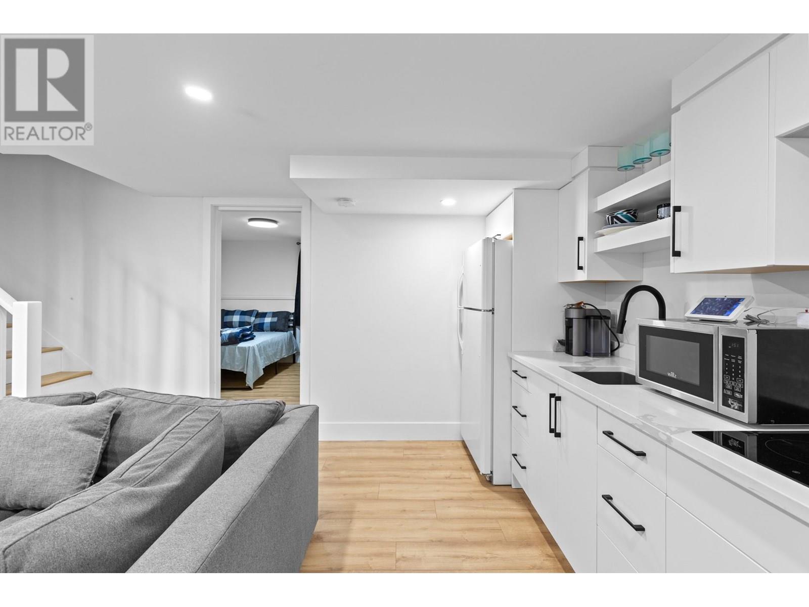 1511 Lambert Avenue, Kelowna, British Columbia  V1Y 4H4 - Photo 49 - 10353929