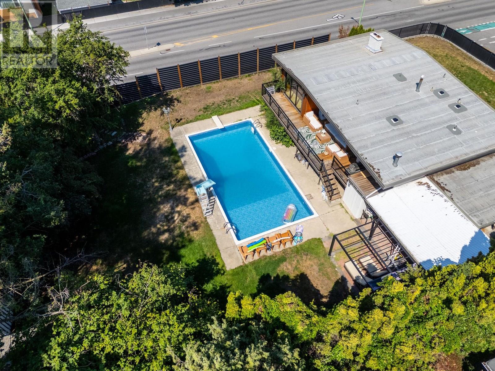 1511 Lambert Avenue, Kelowna, British Columbia  V1Y 4H4 - Photo 65 - 10353929