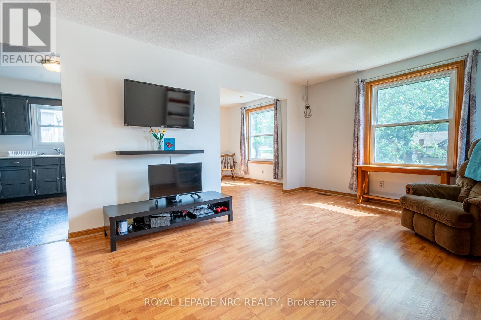 237 Dovercourt Road, Fort Erie, Ontario  L0S 1B0 - Photo 10 - X12307759