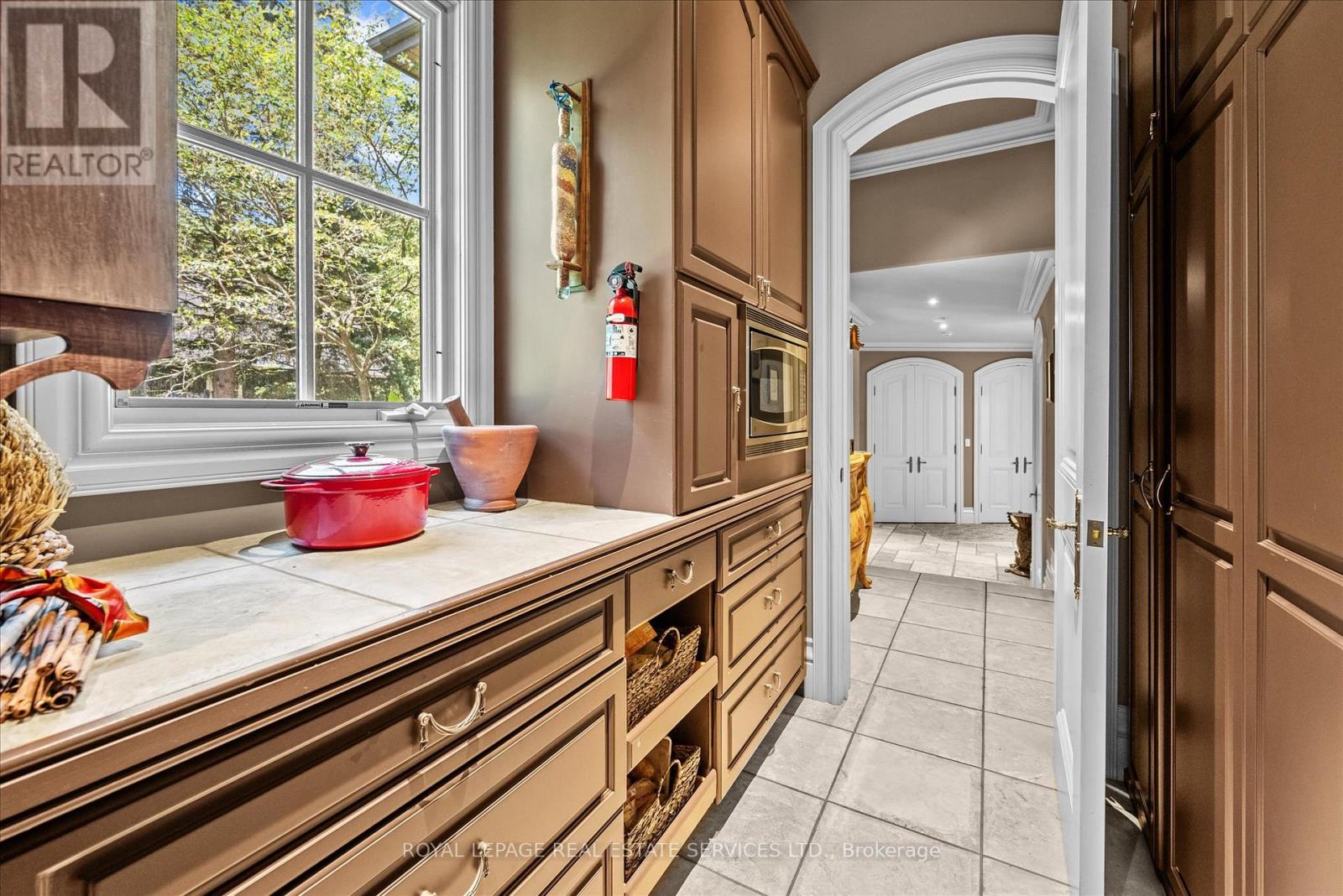 10090 Pineview Trail, Milton, Ontario  L0P 1B0 - Photo 19 - W12307618
