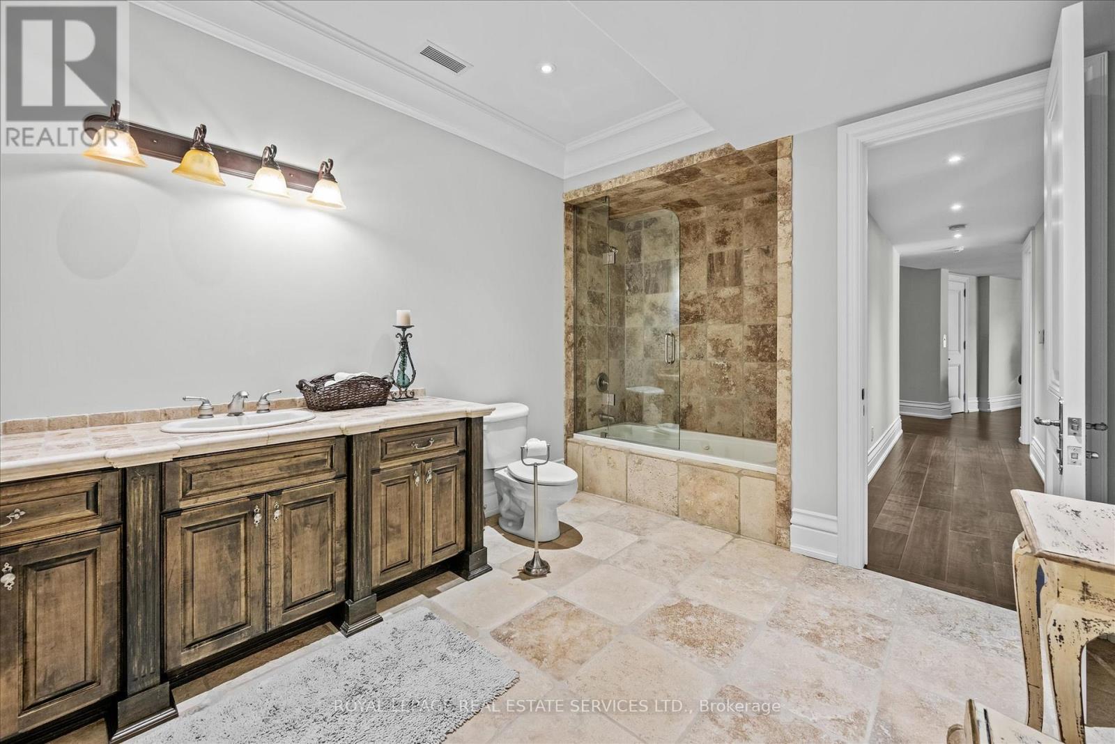 10090 Pineview Trail, Milton, Ontario  L0P 1B0 - Photo 35 - W12307618