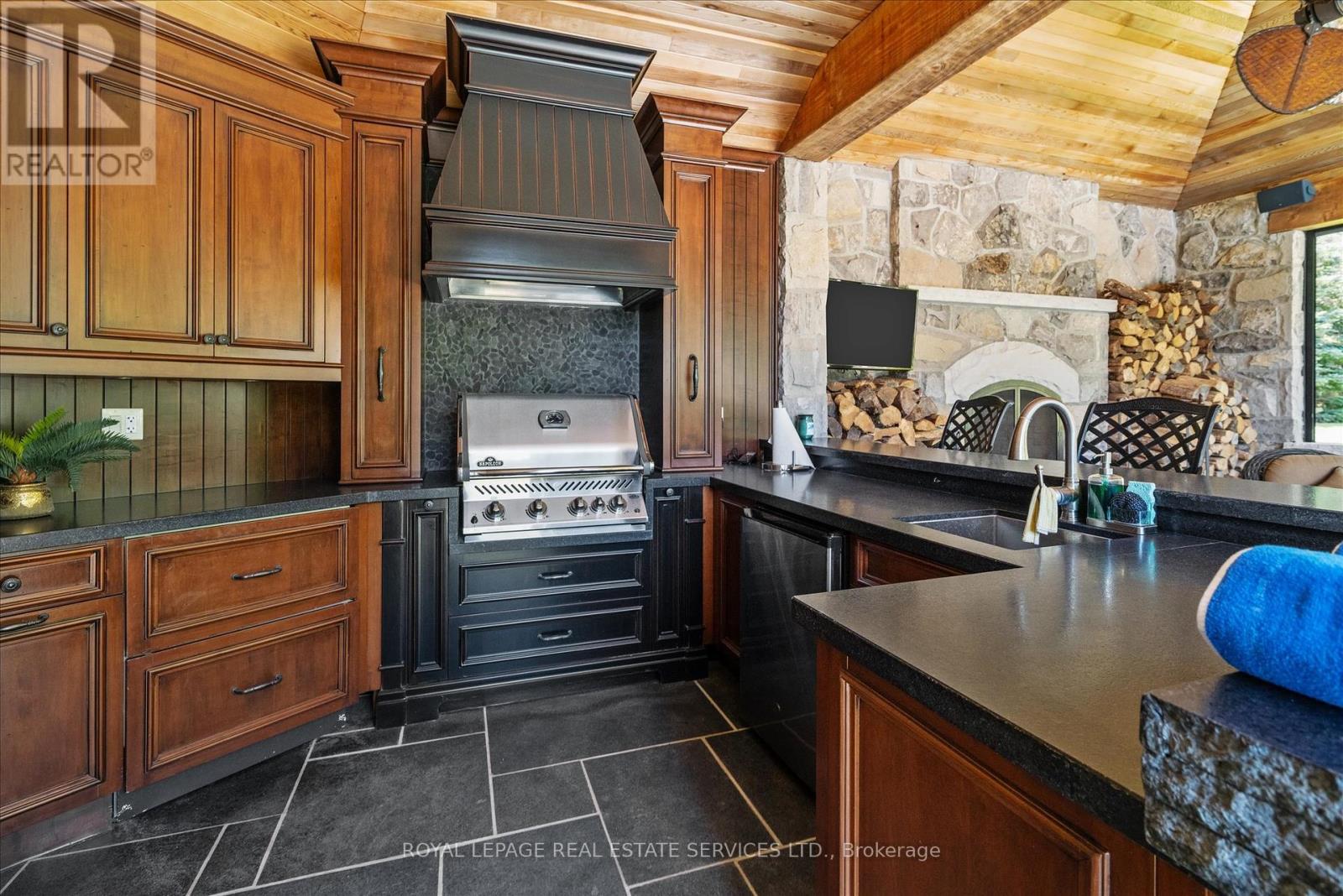 10090 Pineview Trail, Milton, Ontario  L0P 1B0 - Photo 42 - W12307618