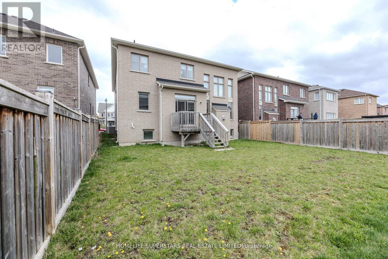 50 Romanelli Crescent, Bradford West Gwillimbury, Ontario  L3Z 0X7 - Photo 45 - N12216864