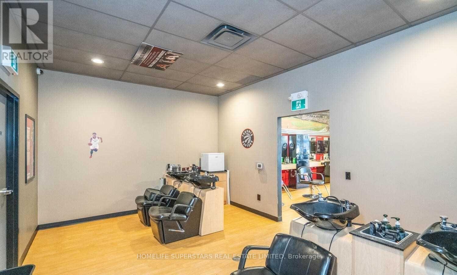 C1 - 2901 Major Mackenzie Drive, Vaughan, Ontario  L6A 3N9 - Photo 11 - N12284767
