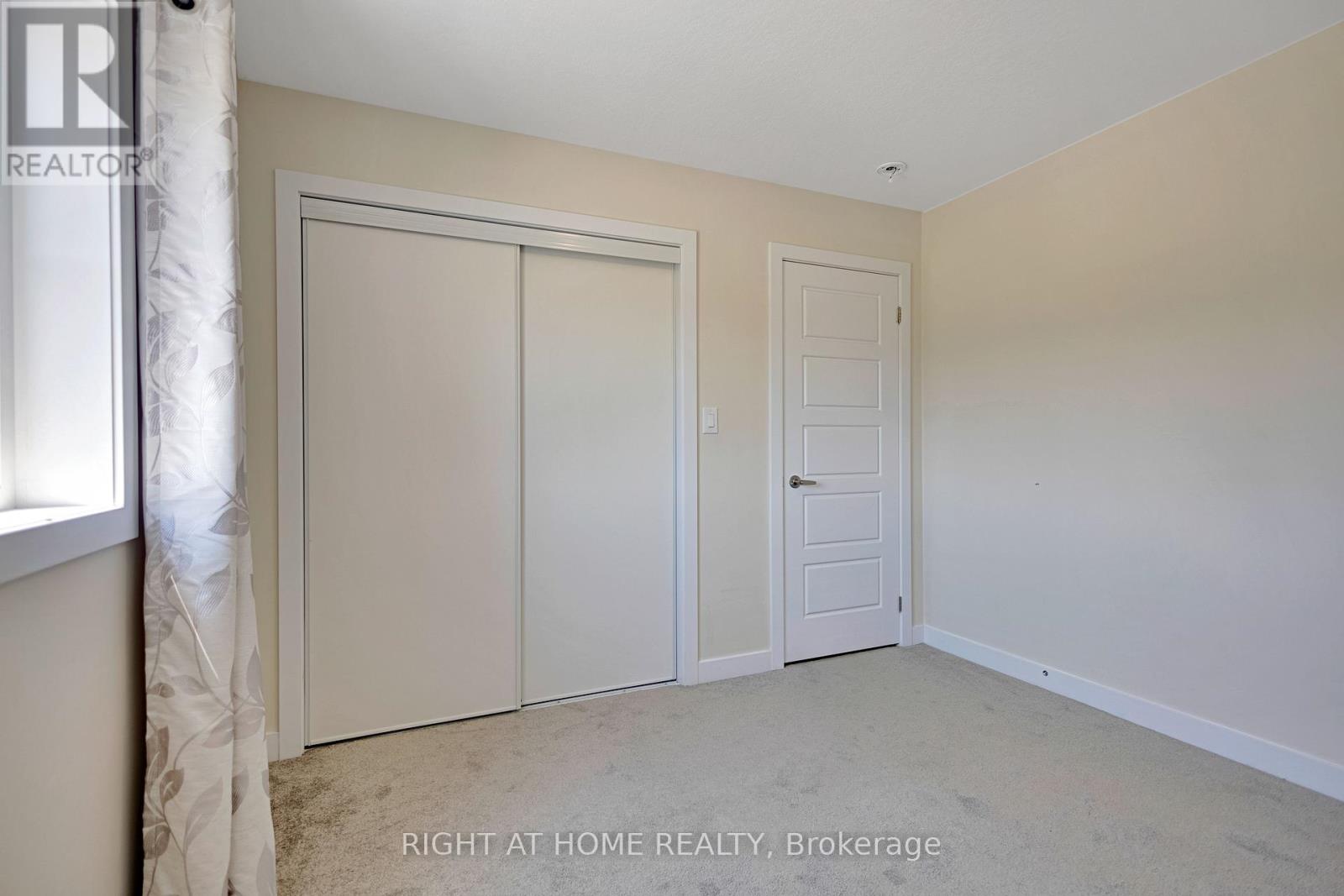 44 Santos Drive, Haldimand, Ontario  N3W 0H1 - Photo 27 - X12305981