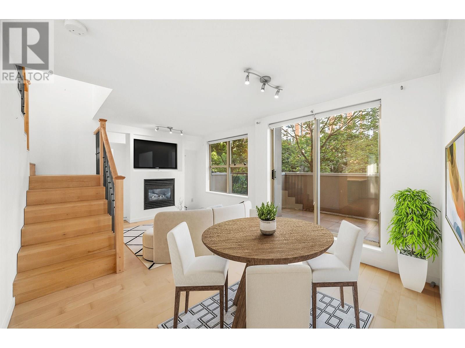 Th8 989 Richards Street, Vancouver, British Columbia  V6B 6R6 - Photo 4 - R3030628