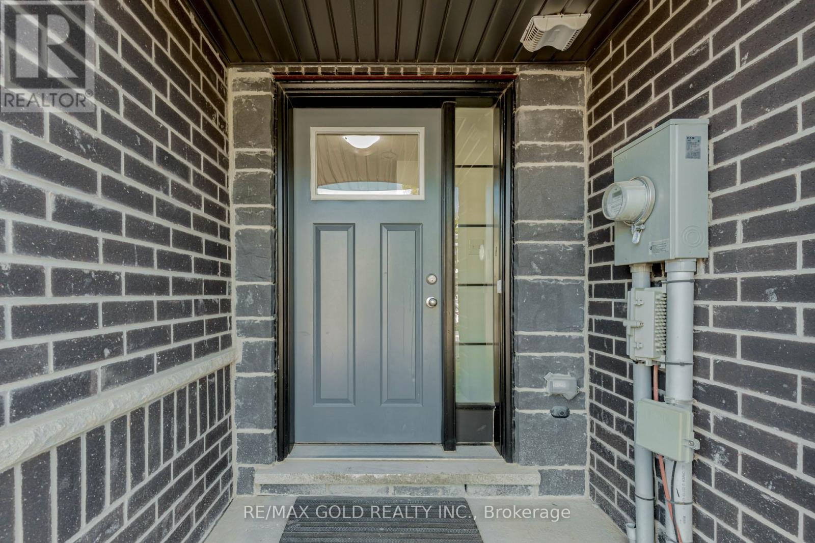 Property at 208 WOODMEADOW COURT image 3