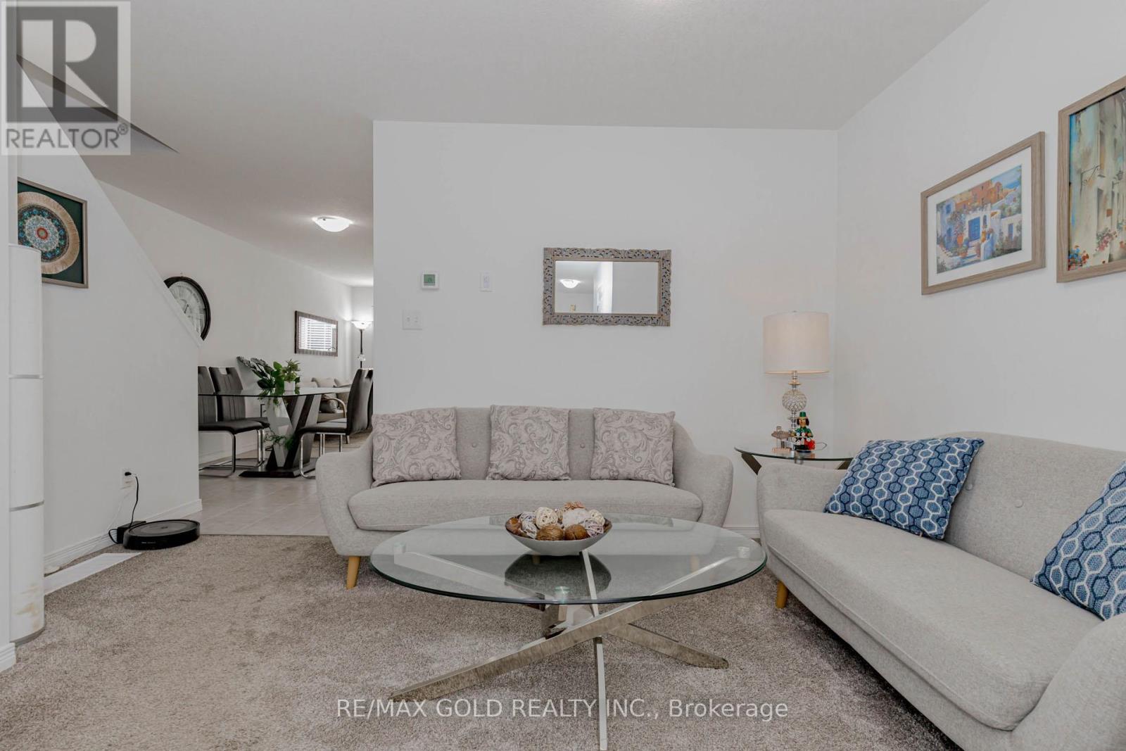 Property at 208 WOODMEADOW COURT image 5