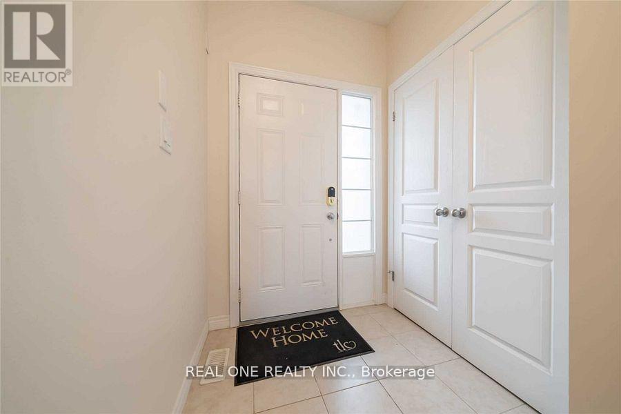 34 House Lane, Hamilton, Ontario  L9K 0G1 - Photo 4 - X12307675