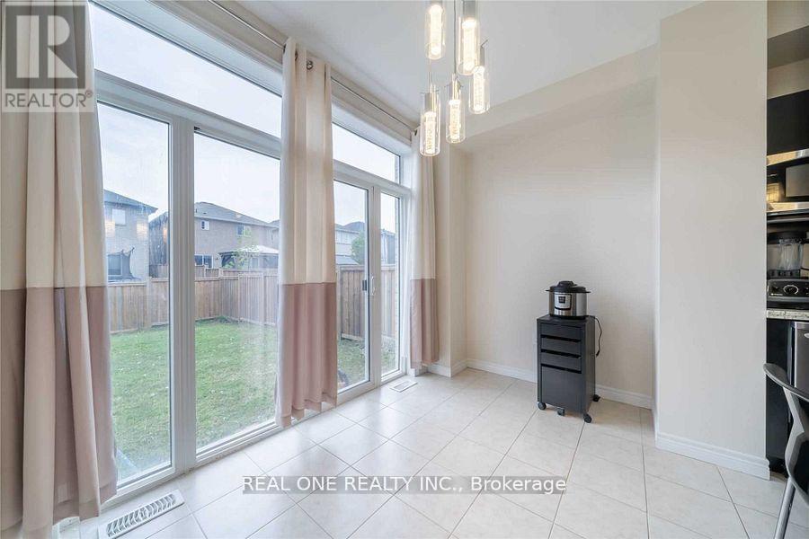 34 House Lane, Hamilton, Ontario  L9K 0G1 - Photo 8 - X12307675