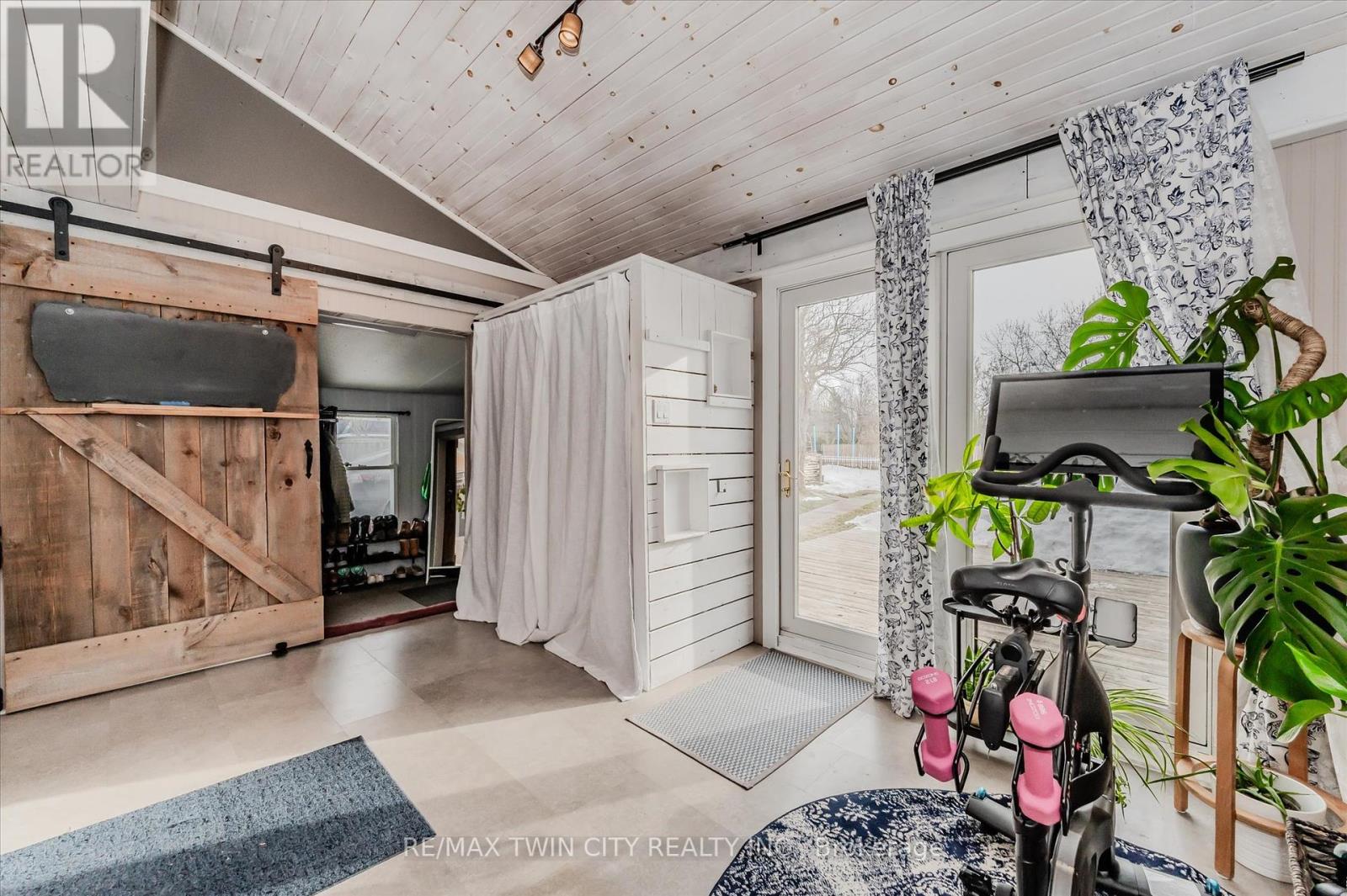 999 Northfield Drive E, Woolwich, Ontario  N0B 1N0 - Photo 17 - X12307692