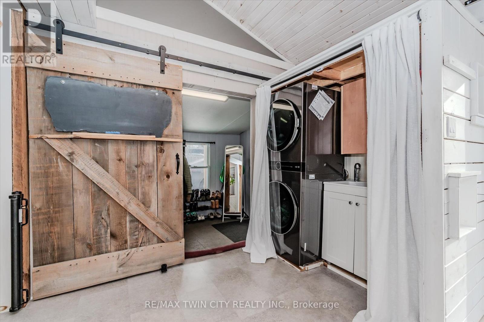 999 Northfield Drive E, Woolwich, Ontario  N0B 1N0 - Photo 27 - X12307692