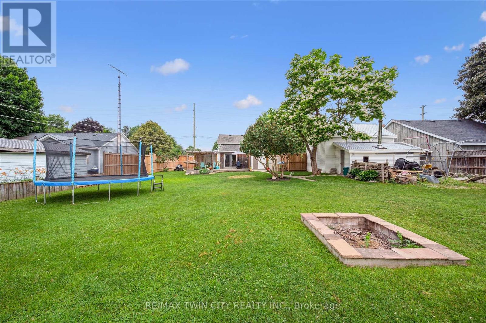 999 Northfield Drive E, Woolwich, Ontario  N0B 1N0 - Photo 29 - X12307692