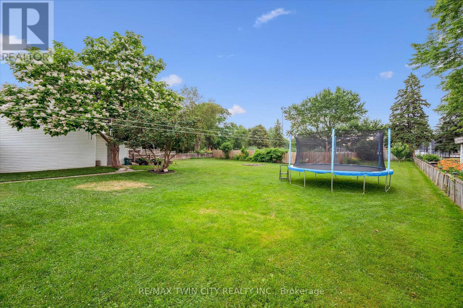 999 Northfield Drive E, Woolwich, Ontario  N0B 1N0 - Photo 32 - X12307692