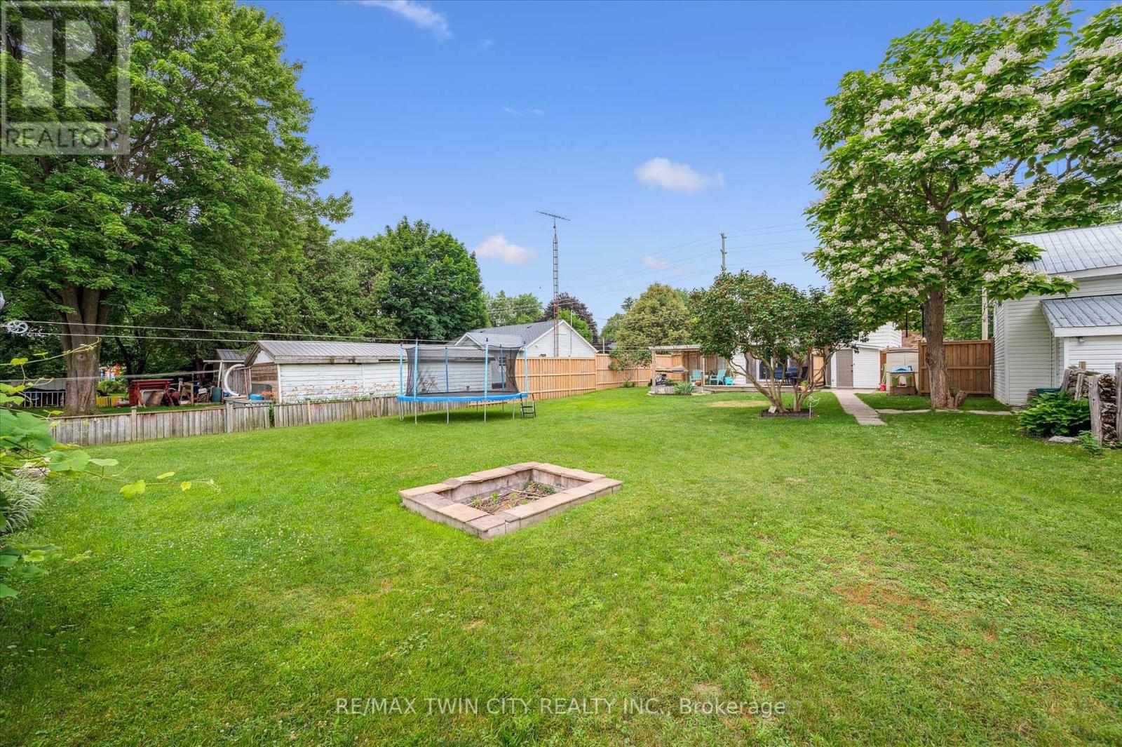 999 Northfield Drive E, Woolwich, Ontario  N0B 1N0 - Photo 33 - X12307692