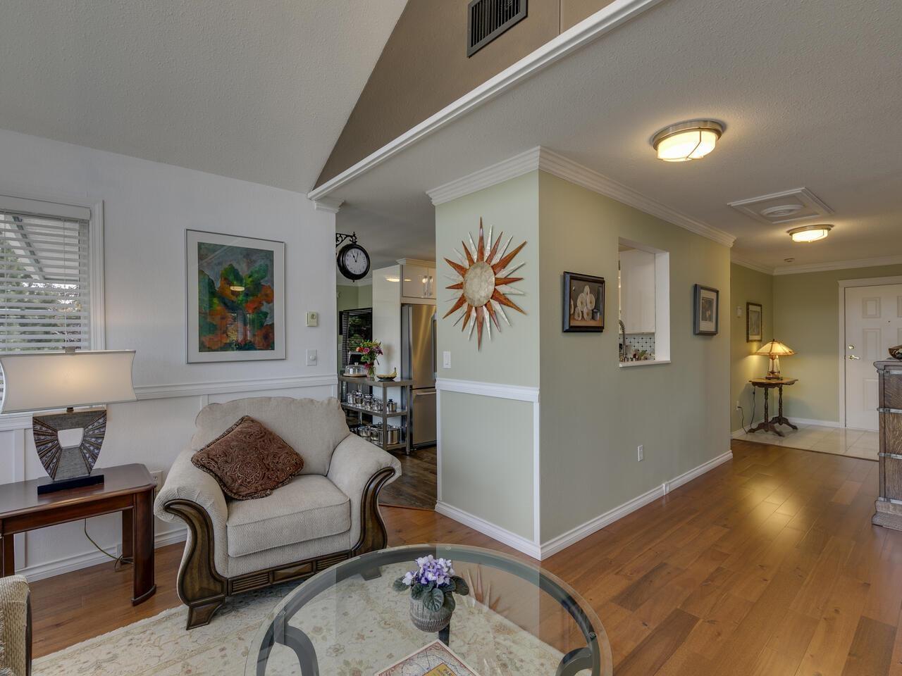 301 7500 Columbia Street, Mission, British Columbia  V2V 4C1 - Photo 5 - R3030249