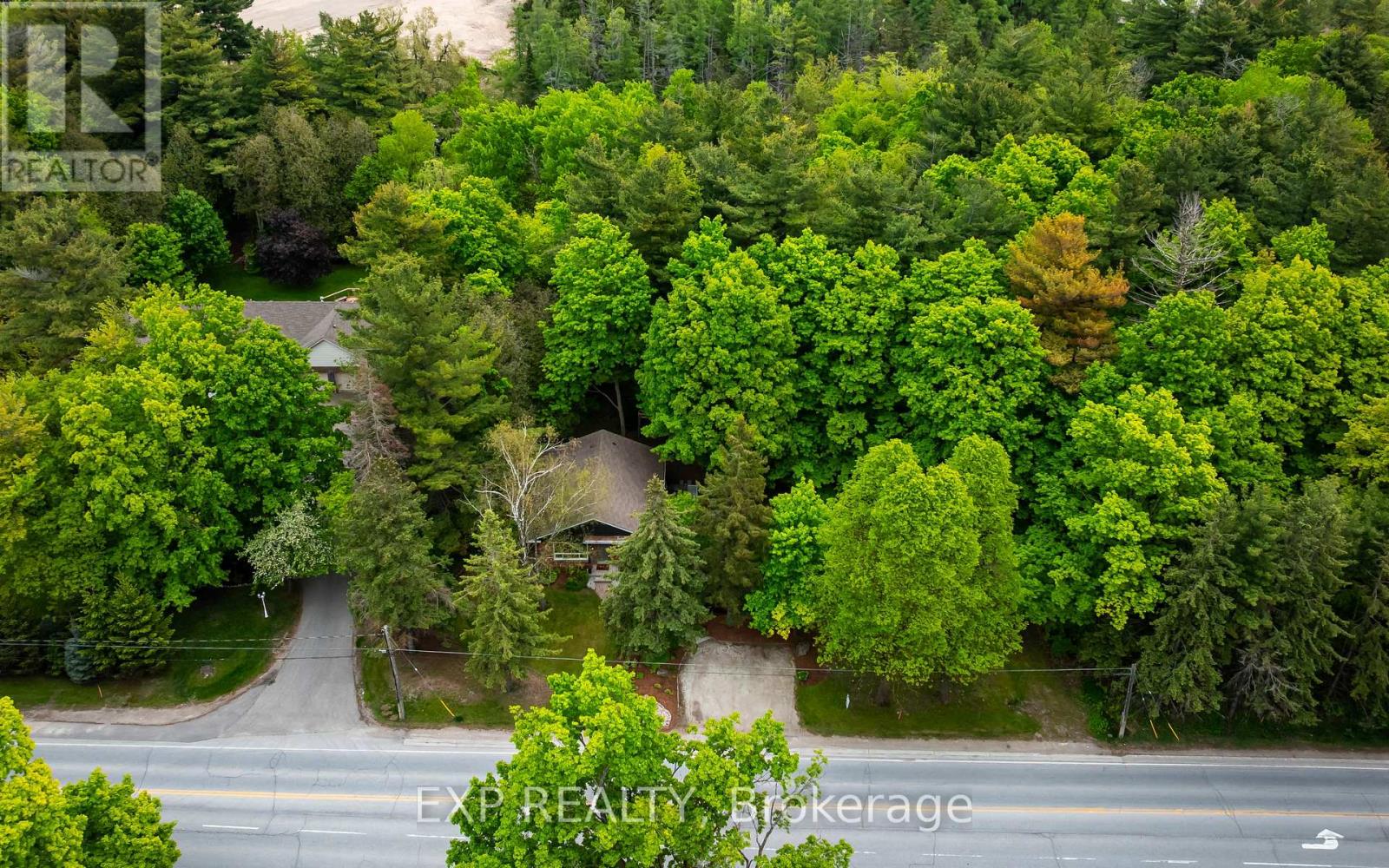 Property at 21 VETERANS WAY image 2