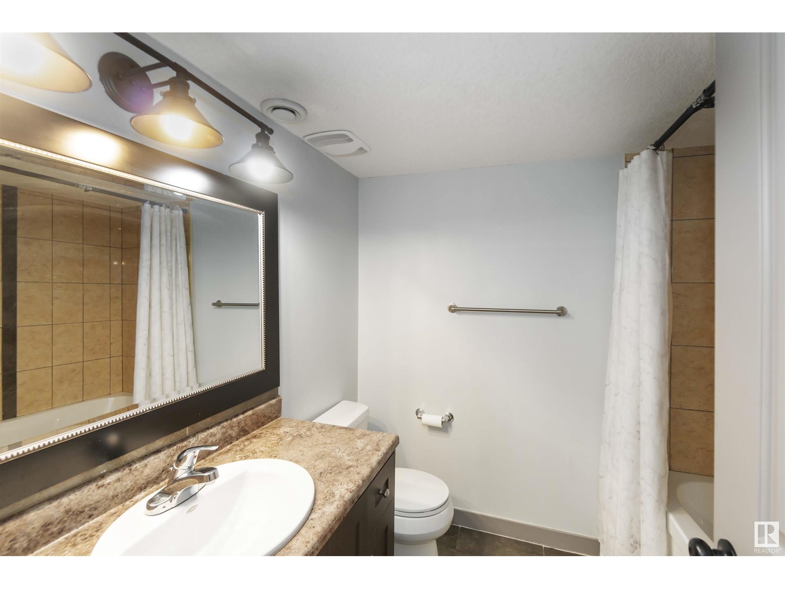 2435 Hagen Way Nw Nw, Edmonton, Alberta  T6R 3L5 - Photo 33 - E4449719