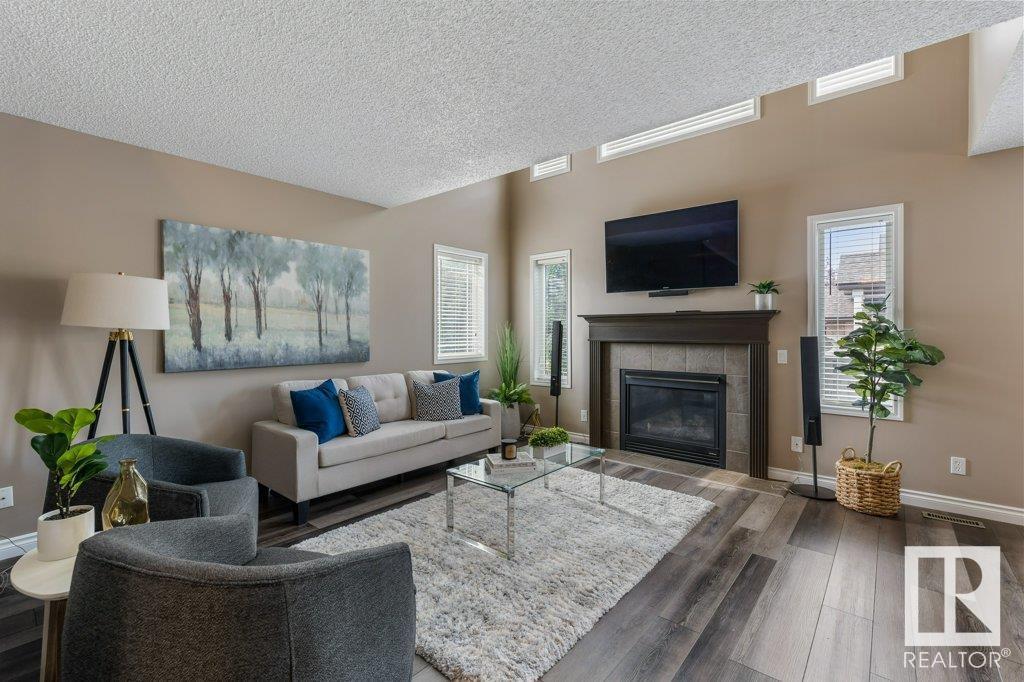Property at 26 NADINE WY image 3