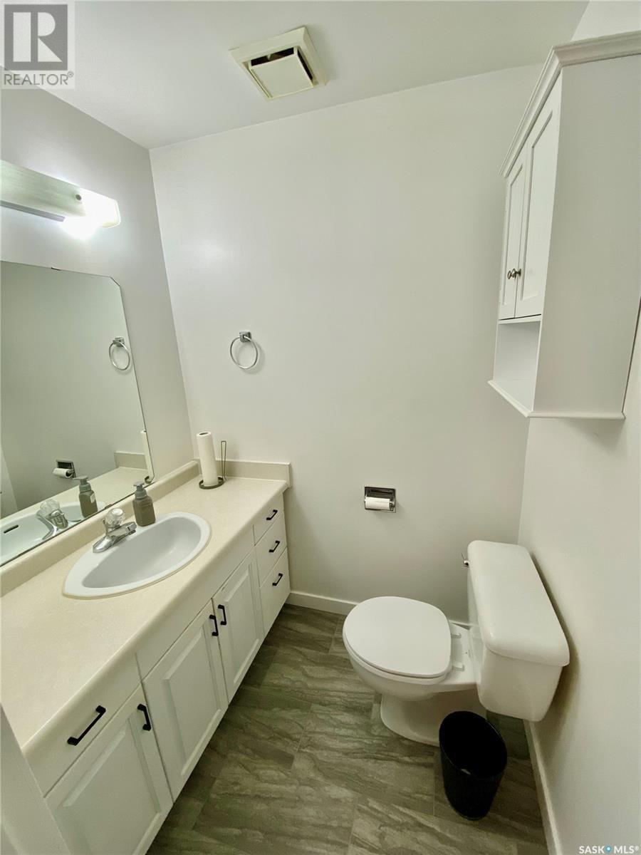 837 Prospect Avenue, Oxbow, Saskatchewan  S0C 2B0 - Photo 21 - SK013776