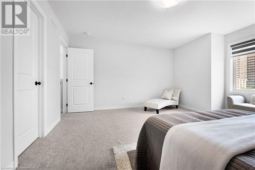 Photo 18 of 41 for 1554 Henrica Avenue