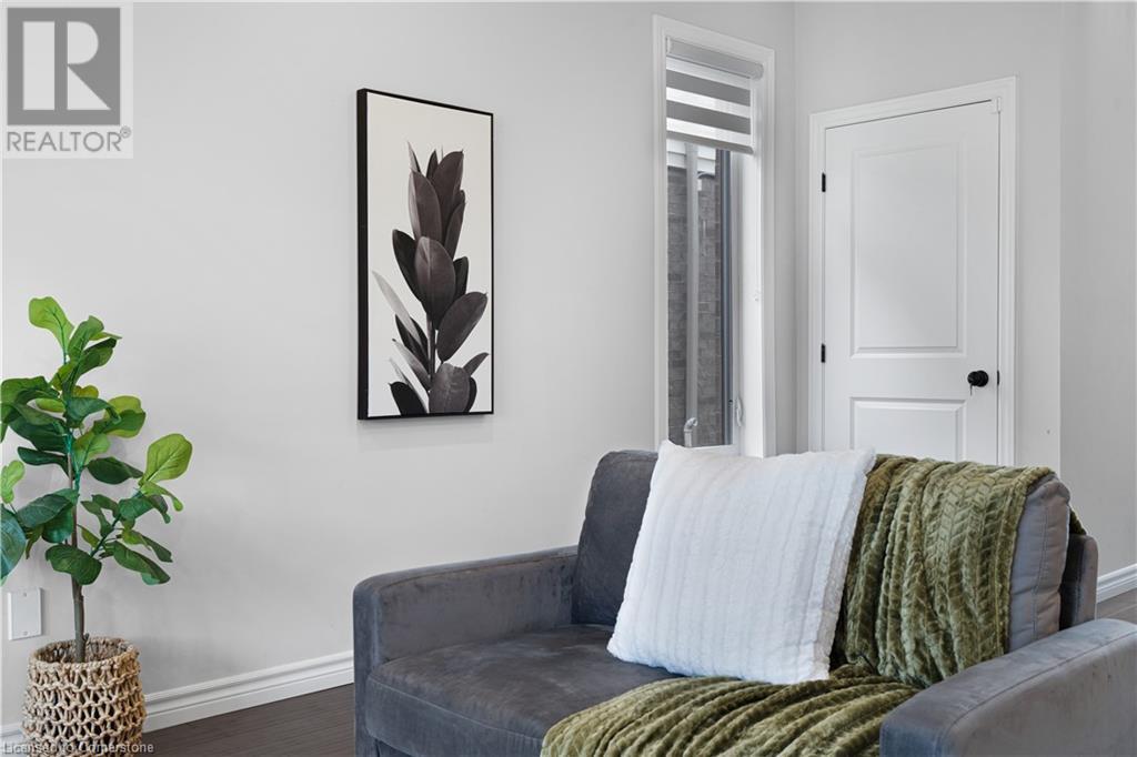 Photo 5 of 41 for 1554 Henrica Avenue