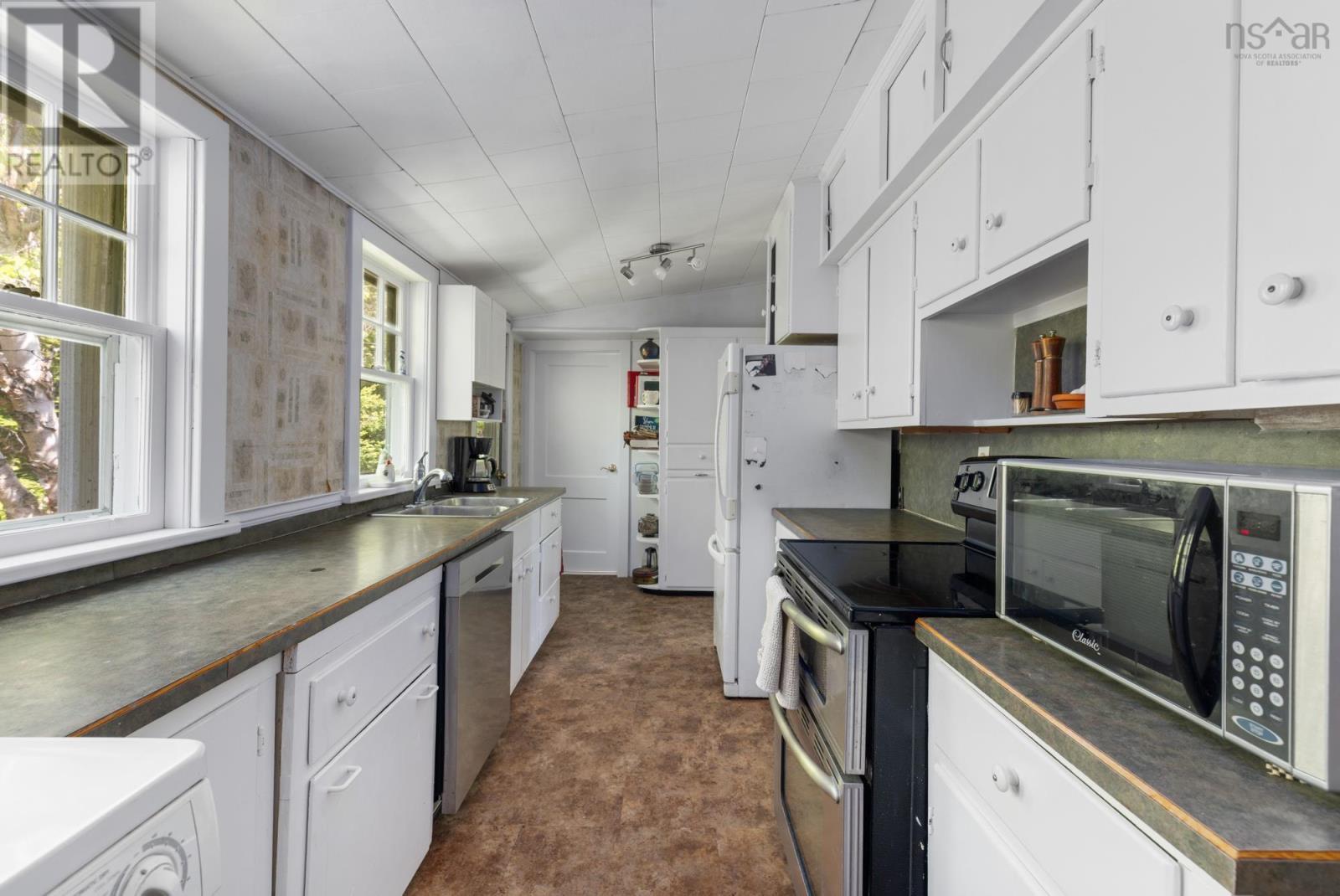 9199 St Margarets Bay Road, Queensland, Nova Scotia  B0J 1T0 - Photo 10 - 202513813