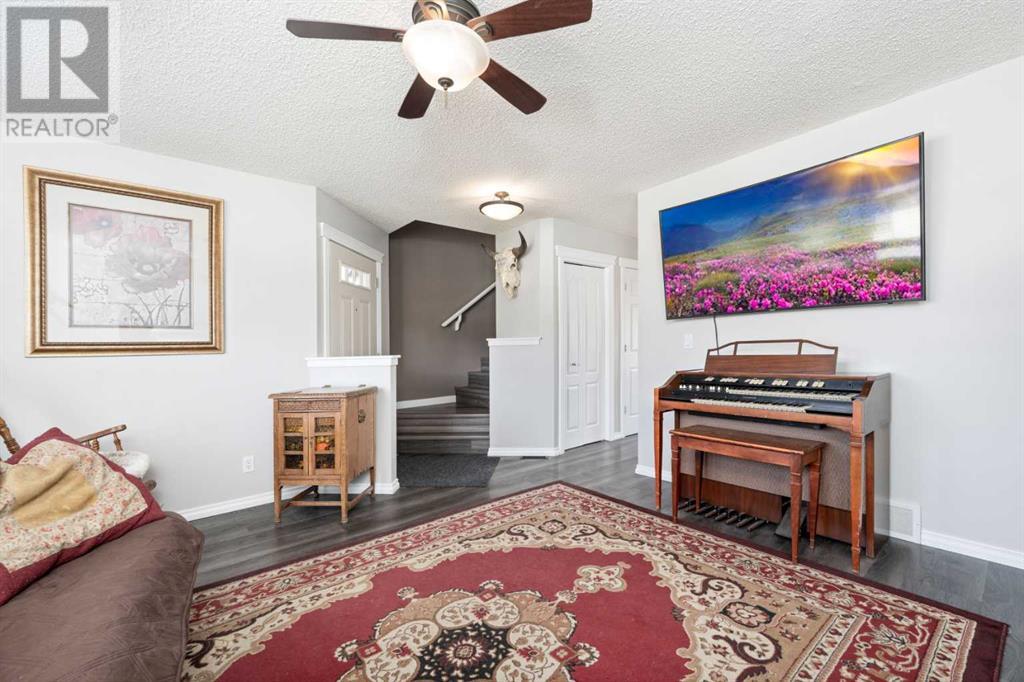 Property at 9 Drake Landing Way image 3