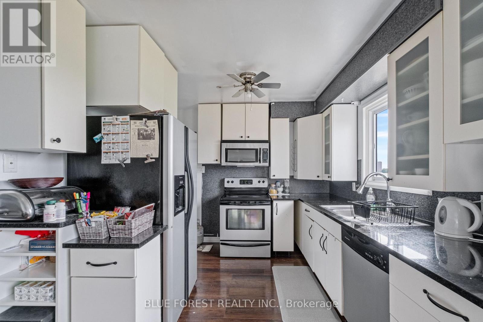 992 Eagle Court, London South, Ontario  N5Z 4K6 - Photo 7 - X12307852