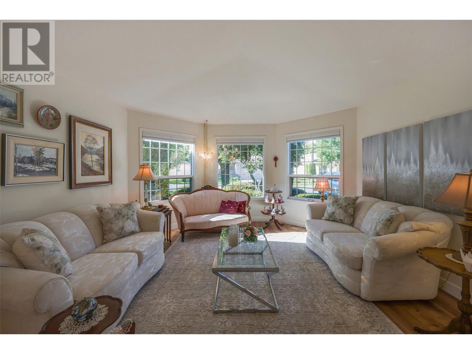 1201 Cameron Avenue Unit# 165, Kelowna, British Columbia  V1Y 9H9 - Photo 2 - 10357049