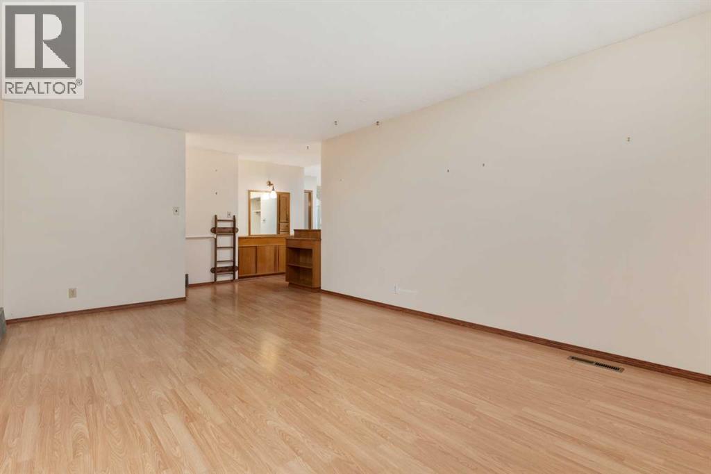 6508 45 Avenue, Camrose, Alberta  T4V 0C5 - Photo 7 - A2241644