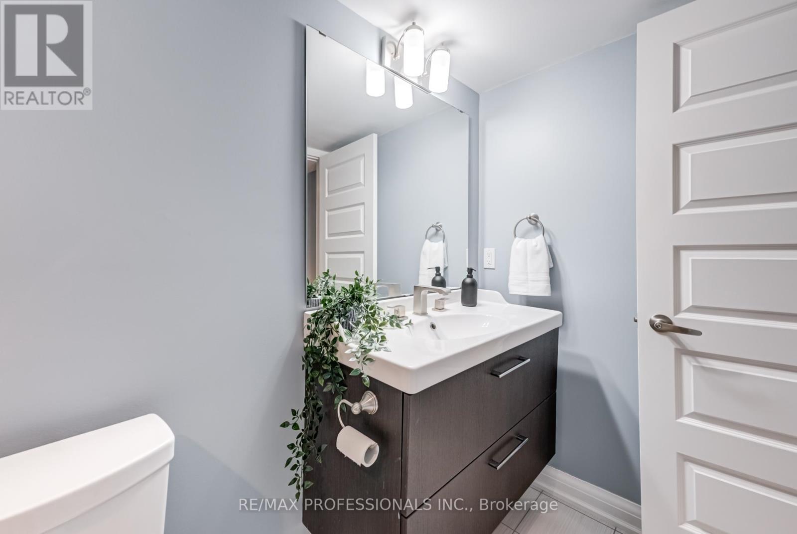 Bsmt - 372 Silverthorn Avenue, Toronto, Ontario  M6M 3G9 - Photo 11 - W12307705