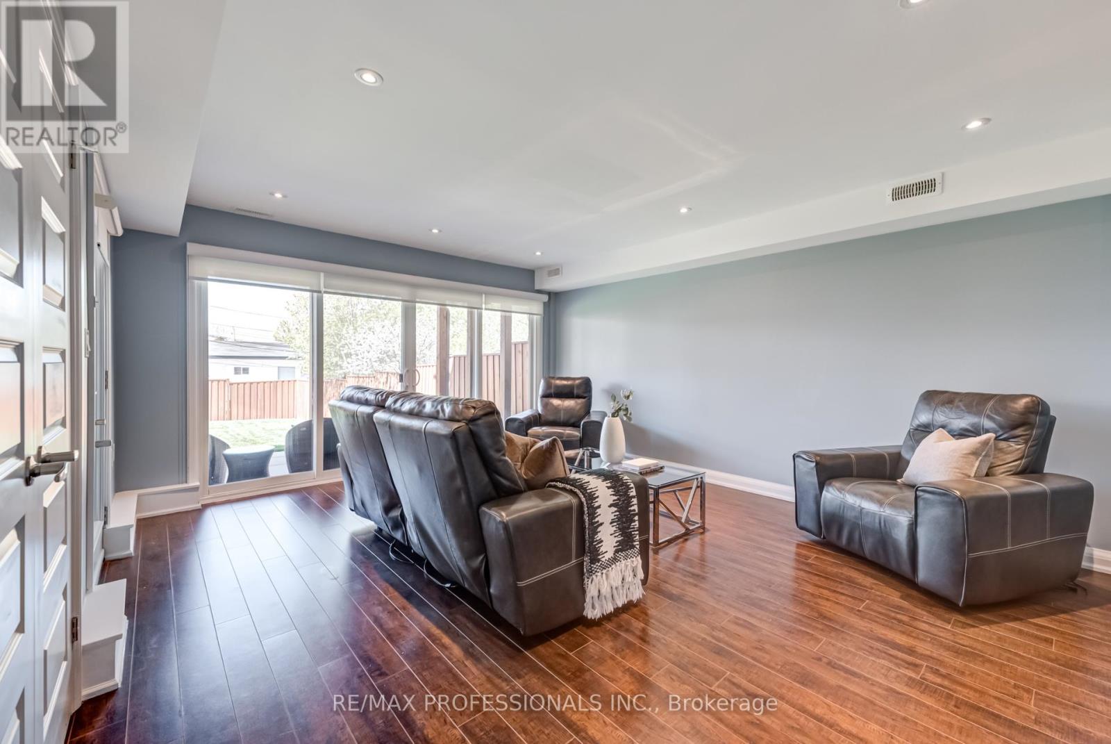 Bsmt - 372 Silverthorn Avenue, Toronto, Ontario  M6M 3G9 - Photo 3 - W12307705