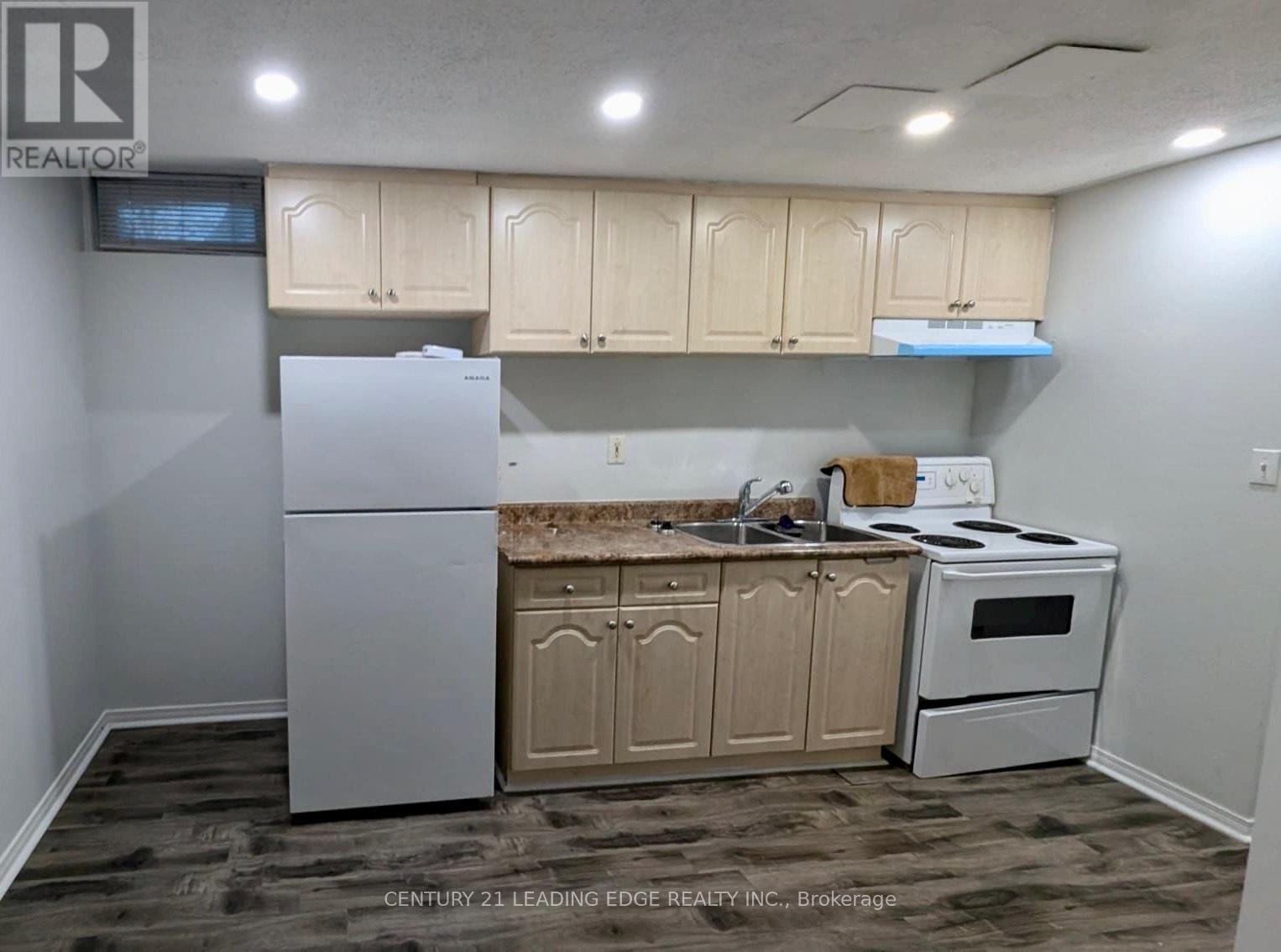 Bsmnt - 6 Honeybee Drive, Brampton, Ontario  L6R 3C6 - Photo 4 - W12307765