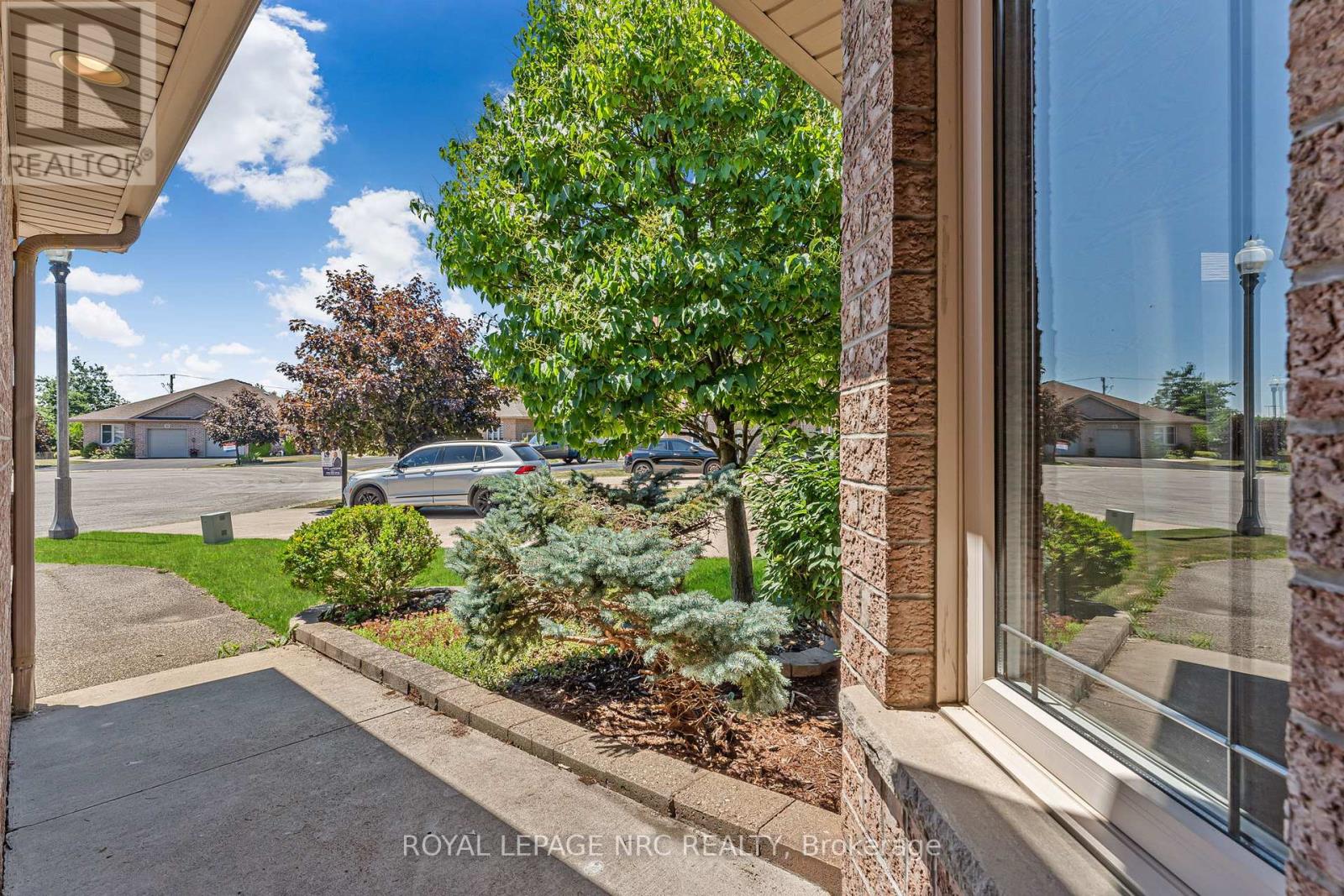 Property at 48 BRIDGEWATER COURT image 5