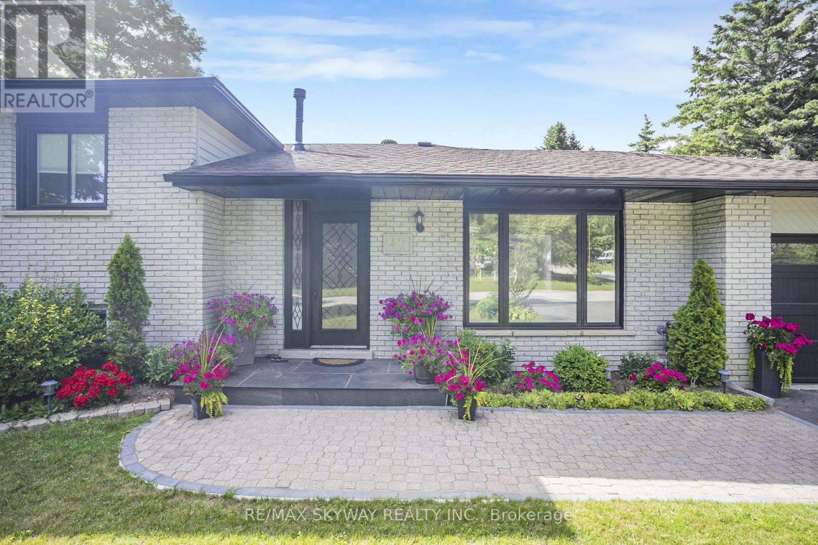 Property at 47 ERIN HEIGHTS DRIVE image 4